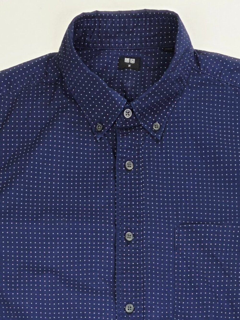 Uniqlo Navy White Polka Dot Men Size Medium Button Down Long Sleeve Cotton Shirt
